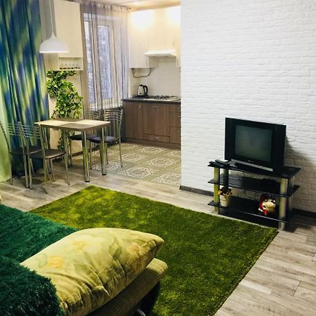 Двухкімнатна Студія Černihiv Esterno foto